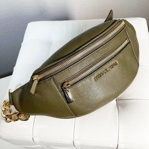 Michael Kors Mott Medium Leather Waistpack in Olive Green